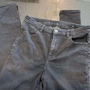 American Eagle Women’s Size 10 Black Curvy Hi Rise Jegging